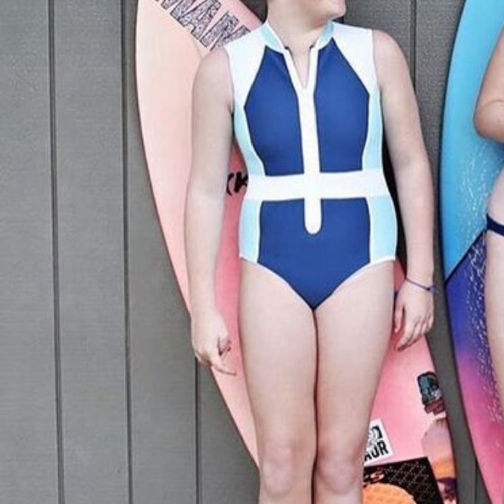 Girl's Sleeveless Rashguard Tank Suit